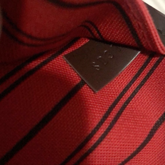 ❣️SOLD❣️Authentic LV never full with pouch - Picture 9 of 9